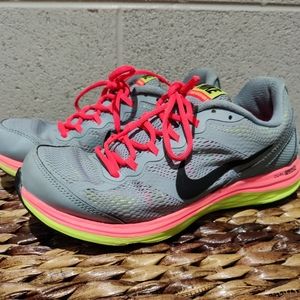 Nike Dual Fusion Run 3 Women 9 Men 7.5 Grey/Pink